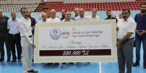 GENÇLİK VE SPOR BAKANLIĞI TARAFINDAN AMASYA GENÇLİK HİZMETLERİ VE SPOR İL MÜDÜRLÜĞÜ ARACILIĞIYLA AMATÖR SPOR KULÜPLERİMİZE MADDİ DESTEK