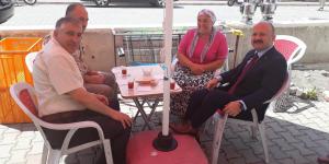 ELLİBEŞ EVLER MAHALLESİ SAKİNLERİ İLE SOHBET EDEN VALİMİZ HÂL VE HATIRLARINI SORARAK İHTİYAÇLARINI DİNLEDİ