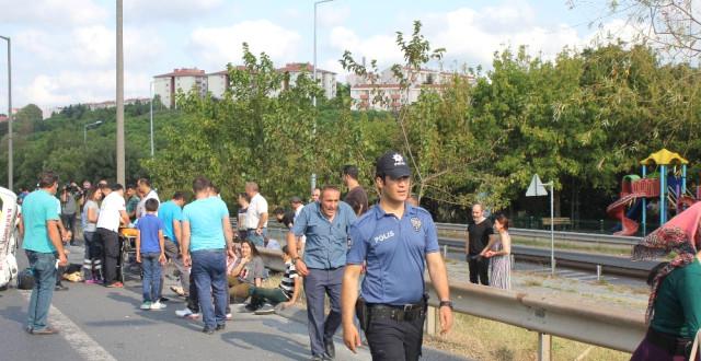 Bayram Tatili Dönüşünde Feci Kaza: 10 Yaralı