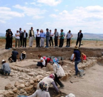 Oluz Höyük’te 2 Bin 500 Yıllık Pers Sarayı Bulundu