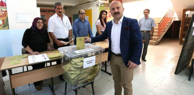 VALİMİZ DR. OSMAN VAROL CUMHURBAŞKANLIĞI VE 27.DÖNEM MİLLETVEKİLLİĞİ GENEL SEÇİMİ İÇİN OYUNU KULLANDI