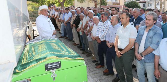 15 TEMMUZ ŞEHİDİMİZ AHMET ÖZSOY’UN ANNESİ AFİFE ÖZSOY EBEDİYETE UĞURLANDI