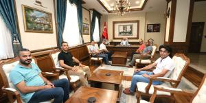 AMASYA AKDAĞLILAR DERNEĞİ VALİLİĞİMİZİ ZİYARET EDEREK 6. GELENEKSEL KUZOLUK YAYLA ŞENLİĞİ’NE DAVET ETTİ