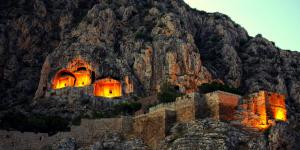 Kral Kaya Mezarları”Na Ziyaretçi Akını