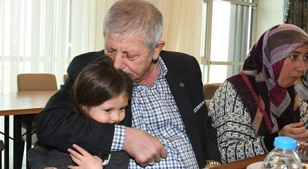 SİZLER, GÖNLÜMÜZÜN SULTANI BAŞIMIZIN TACISINIZ