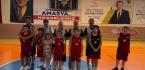 Minik Basketbolcular Babalarıyla Sahada Buluştu